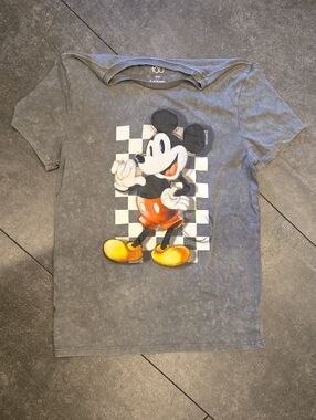 Disney 100 Mickey Mouse Gray Graphic Tee Shirt Men Size M